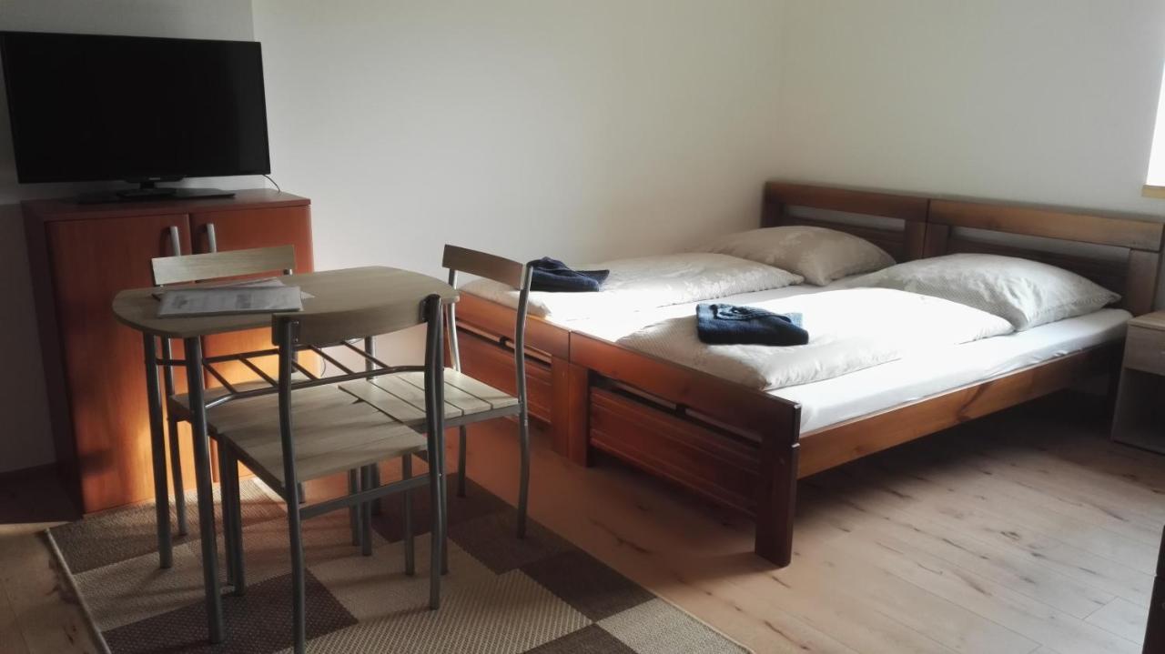 Ubytování v soukromí Opolany u Poděbrad Exterior foto