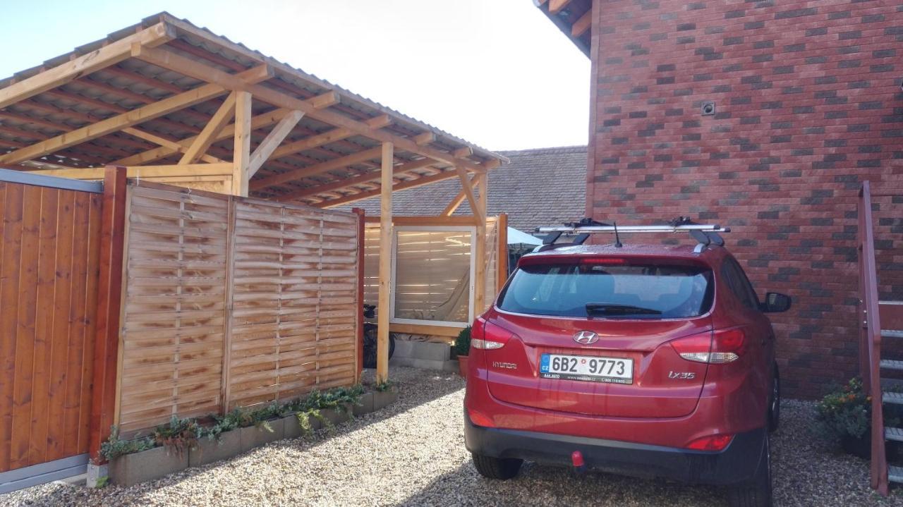 Ubytování v soukromí Opolany u Poděbrad Exterior foto