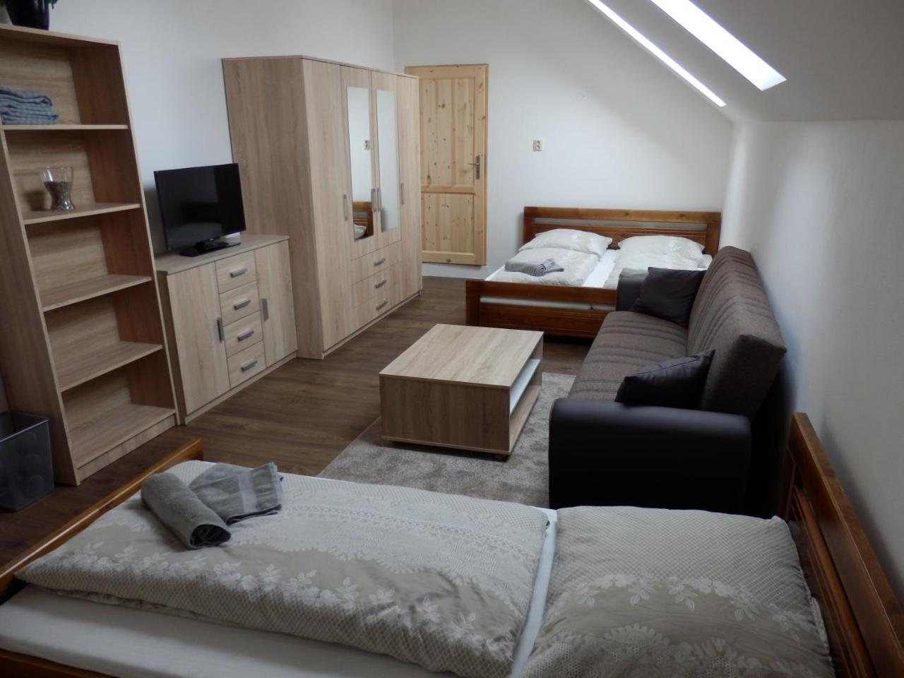 Ubytování v soukromí Opolany u Poděbrad Exterior foto