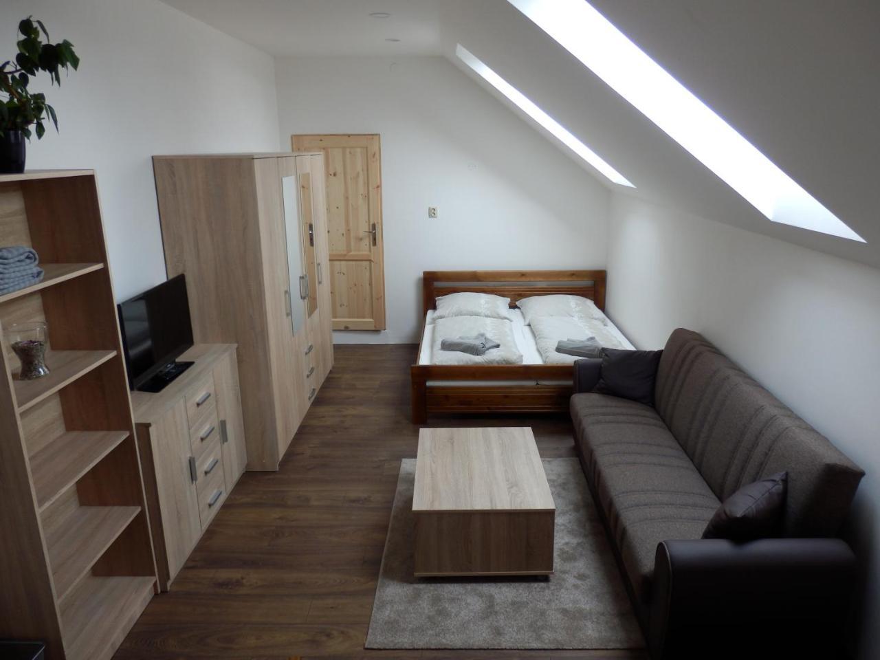Ubytování v soukromí Opolany u Poděbrad Exterior foto