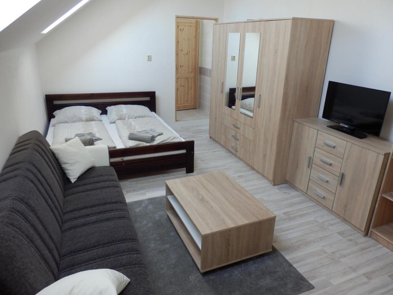 Ubytování v soukromí Opolany u Poděbrad Exterior foto
